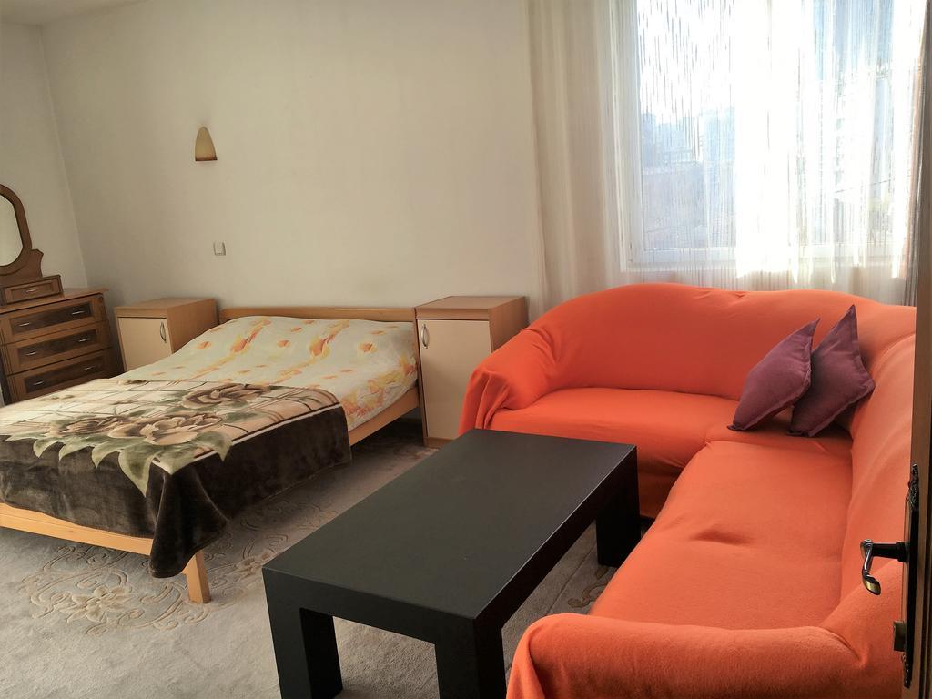 Center Apartment Pristina Exteriör bild