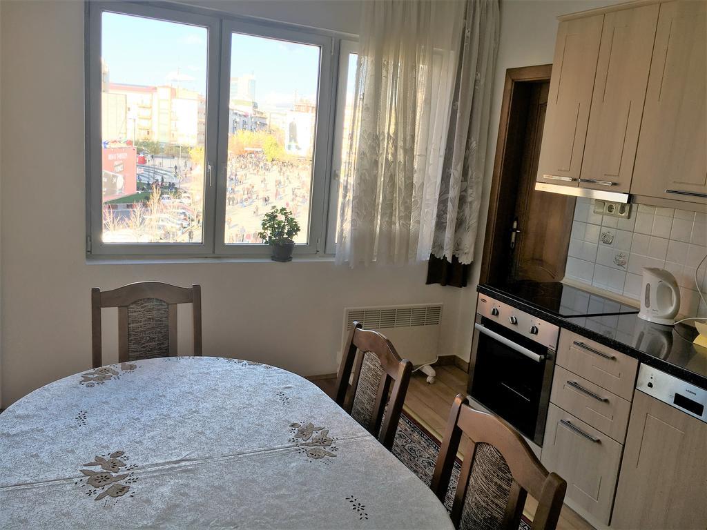 Center Apartment Pristina Exteriör bild